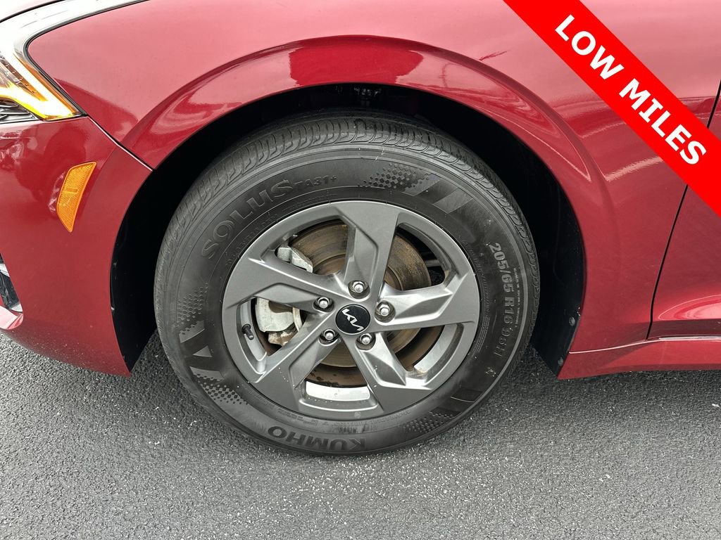 Used 2024 Kia K5 LXS image 10