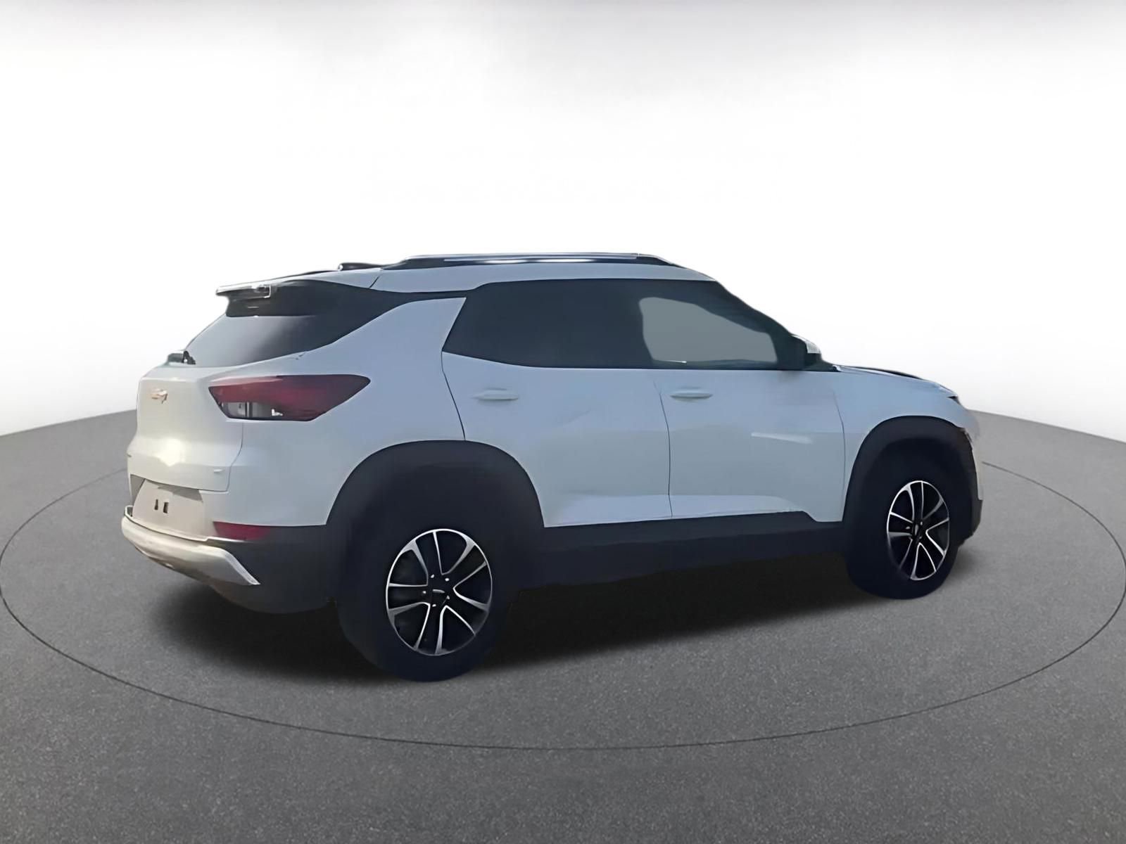 Used 2025 Chevrolet TrailBlazer LT image 7