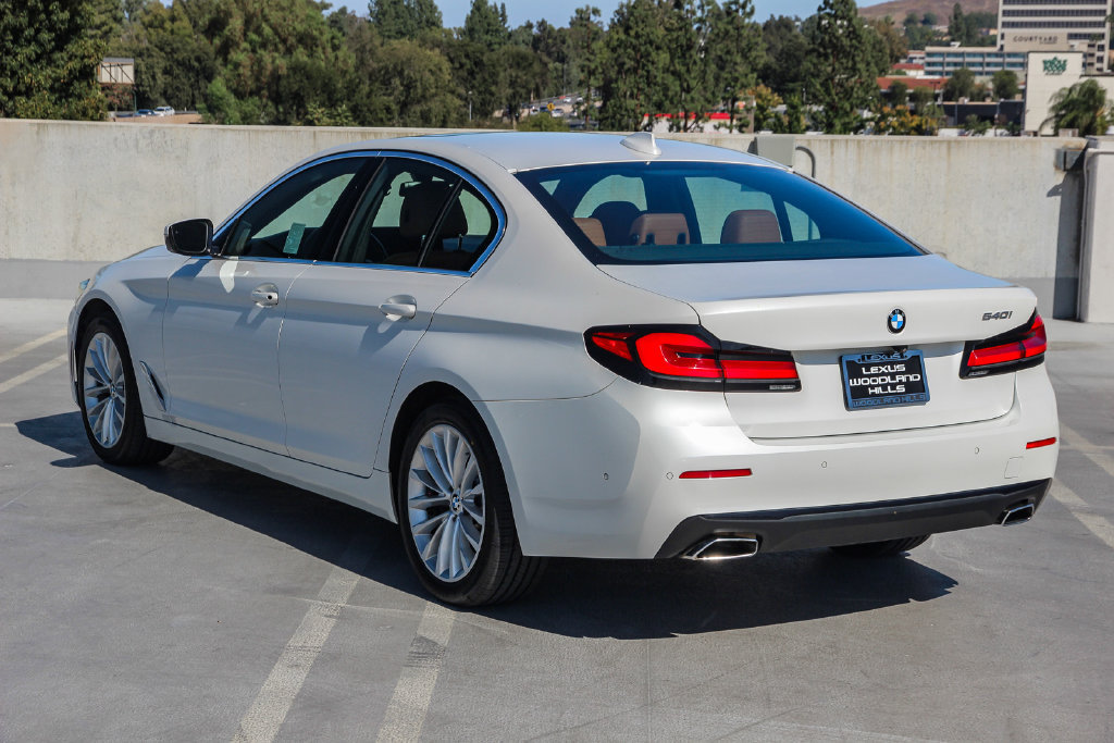 Used 2021 BMW 540i RWD image 6