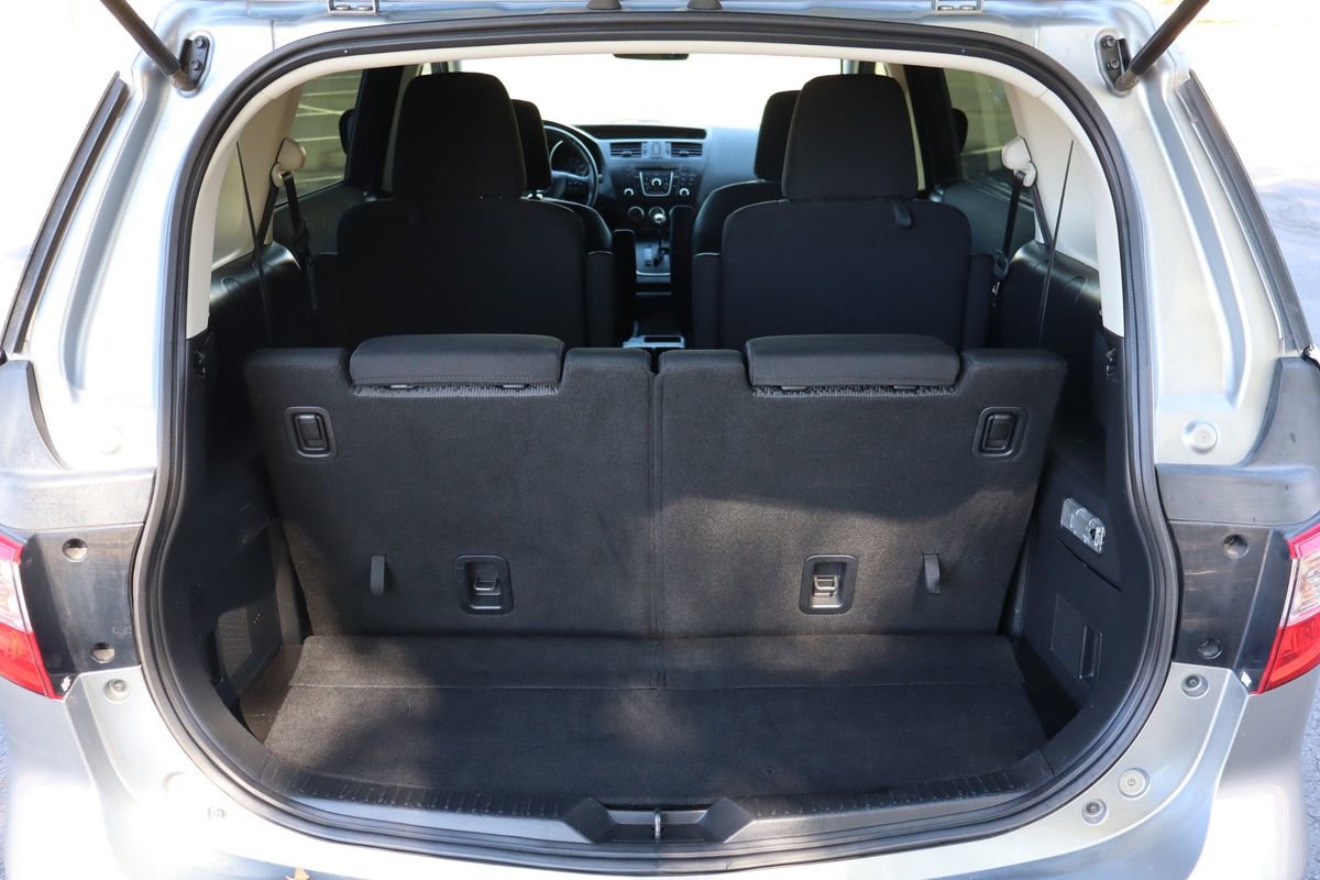 Used 2012 MAZDA MAZDA5 Touring w/ Moonroof & Audio Pkg image 14