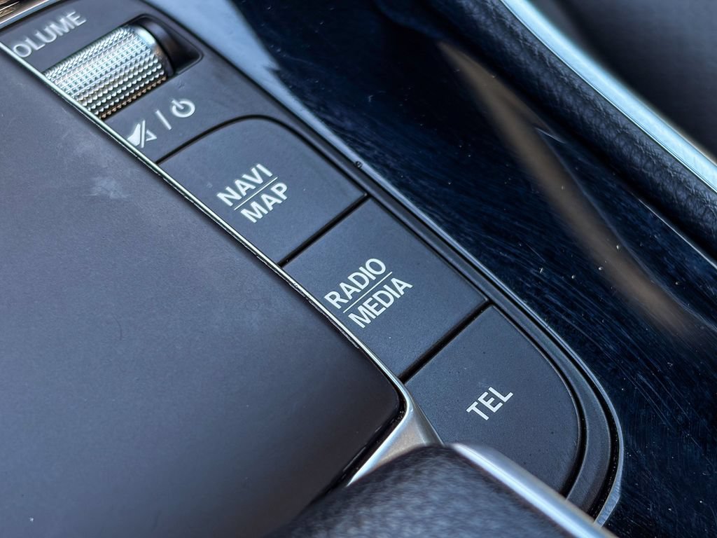Used 2023 Mercedes-Benz GLS 450 4MATIC image 36