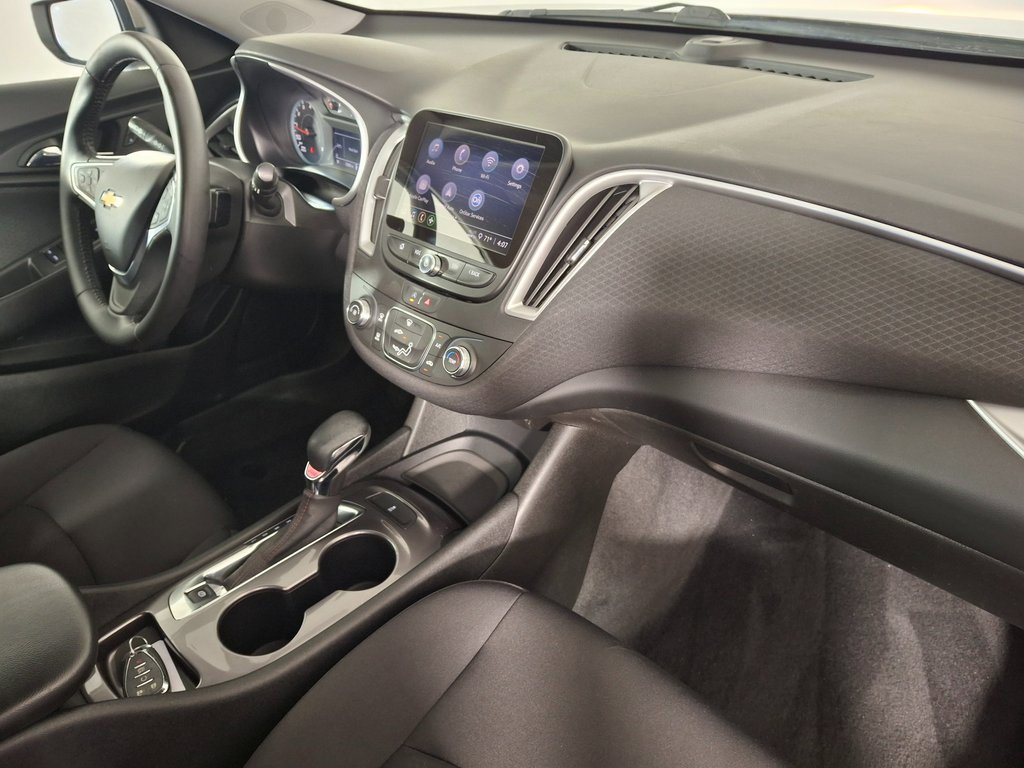 Used 2022 Chevrolet Malibu RS image 31