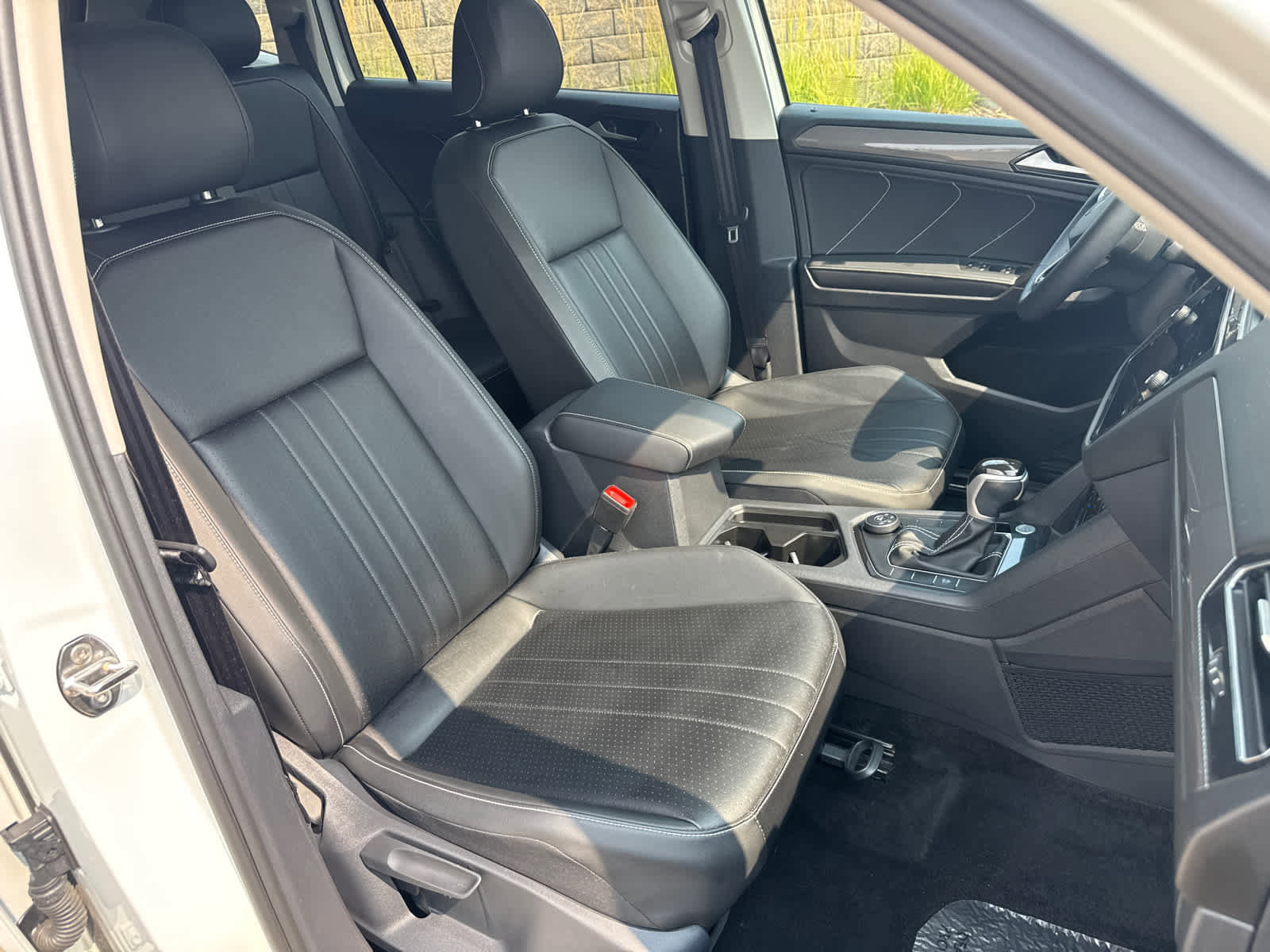 Certified 2024 Volkswagen Tiguan SE image 14