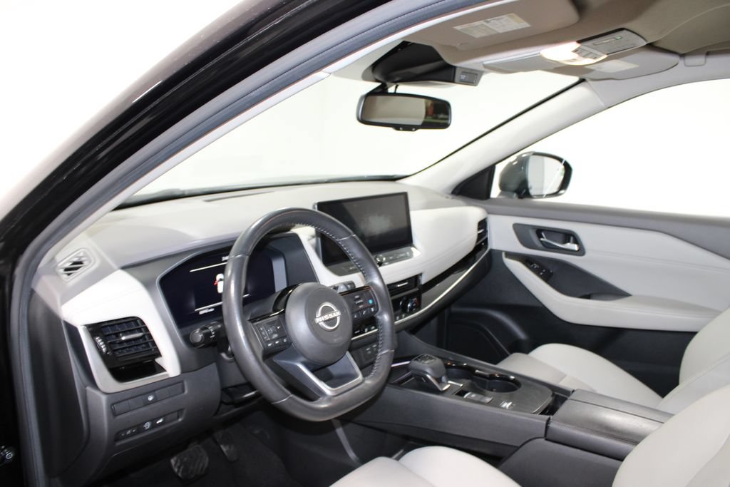Used 2024 Nissan Rogue SL FWD image 22