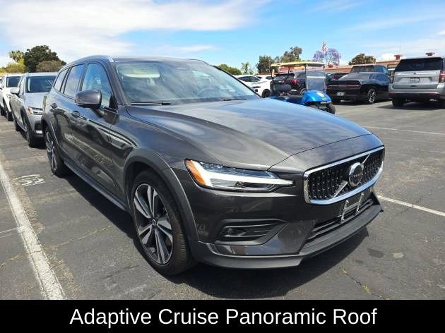 Used 2025 Volvo V60 B5 Cross Country Plus
