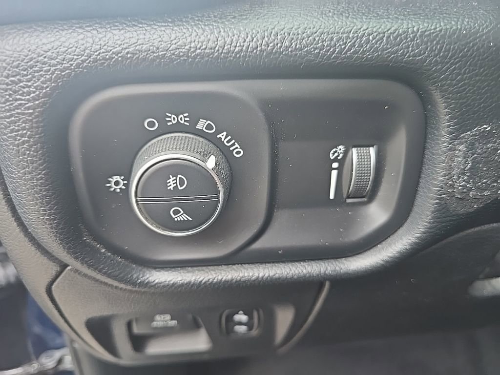 Used 2021 RAM 1500 Big Horn image 16