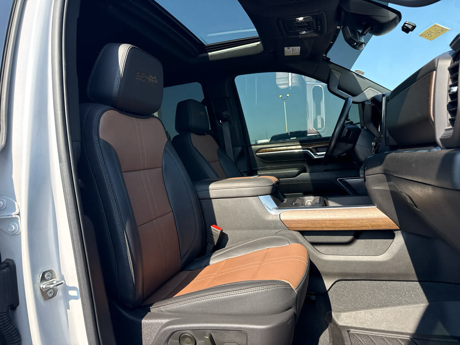 Certified 2024 Chevrolet Silverado 3500 High Country w/ High Country Premium Package AWD/4WD image 24