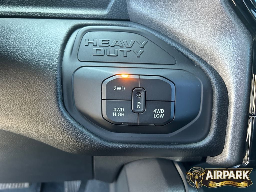 New 2026 RAM 2500 Laramie AWD/4WD image 24