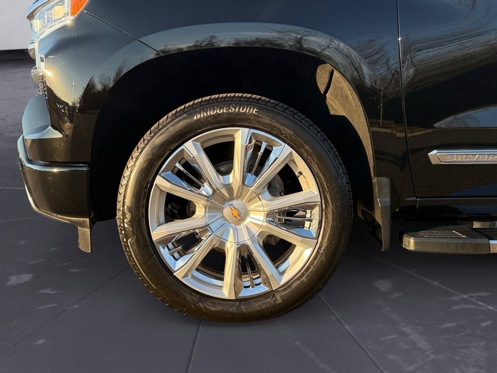 Used 2025 Chevrolet Silverado 1500 High Country w/ High Country Premium Package image 14