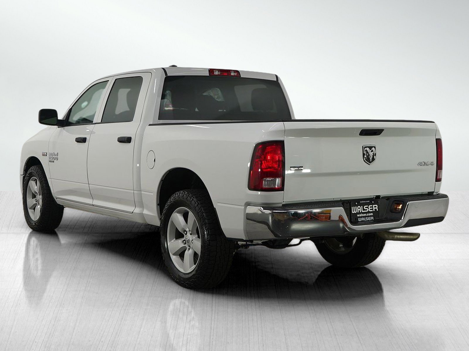 Used 2023 RAM 1500 Classic SLT image 3