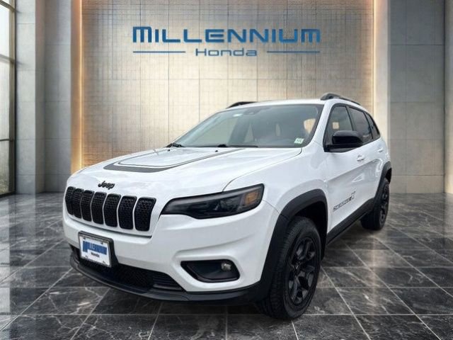 Used 2022 Jeep Cherokee Latitude w/ Sun & Sound Group AWD/4WD image 1