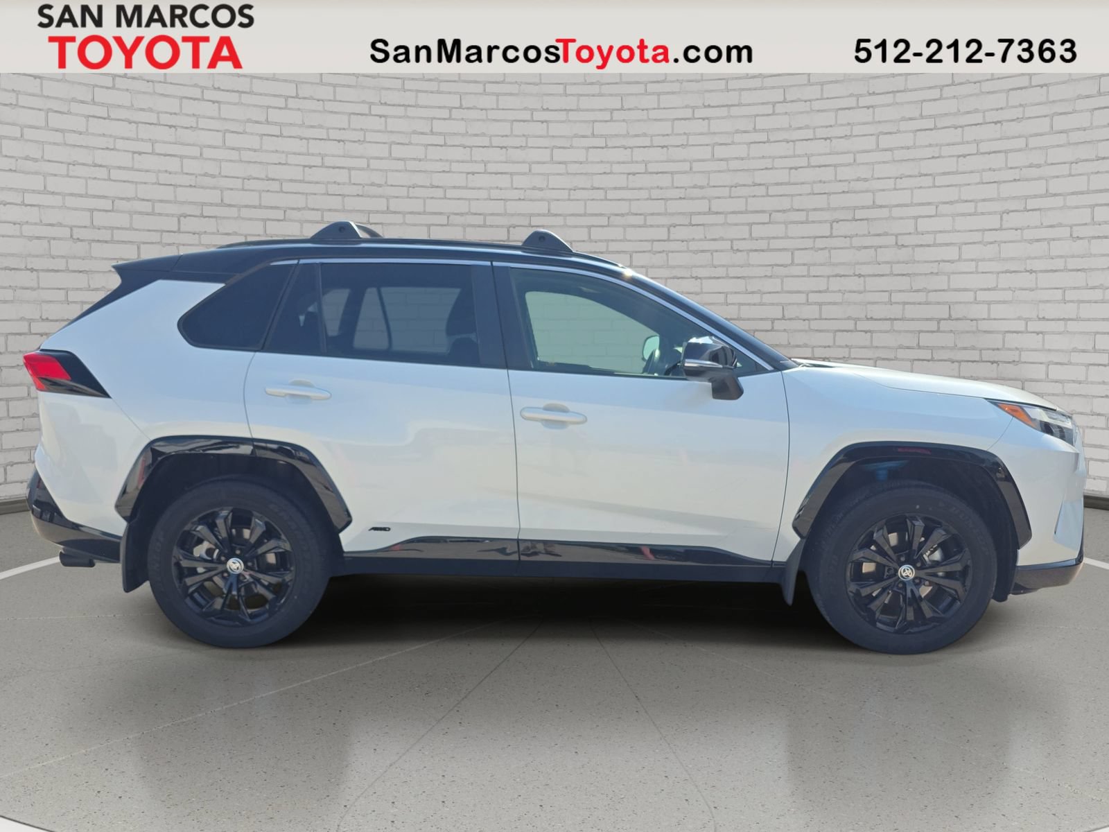 Used 2024 Toyota RAV4 XSE w/ Advanced Technology Package AWD/4WD image 5