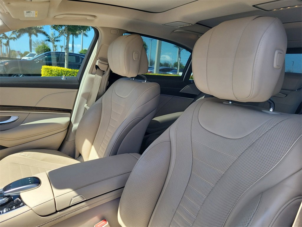 Used 2019 Mercedes-Benz S 560 Sedan image 21