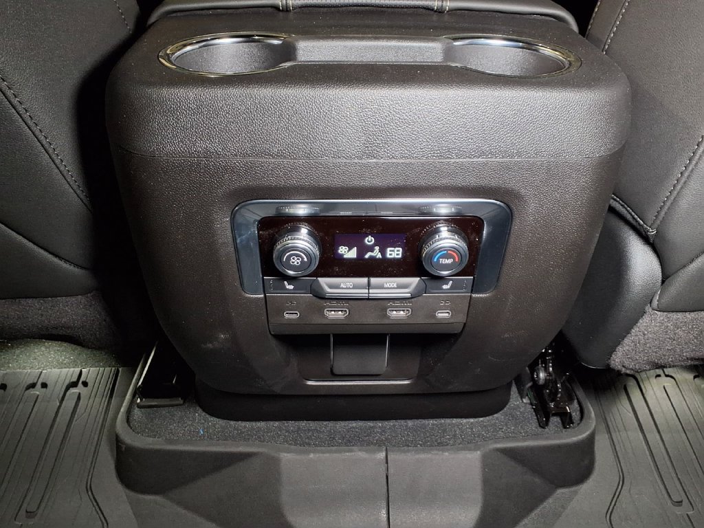 New 2026 GMC Yukon XL Elevation w/ Elevation Premium Package RWD image 12