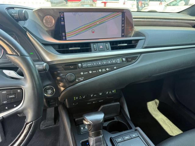 Used 2019 Lexus ES 350 w/ Accessory Package 2 FWD image 16