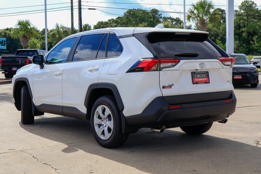 Used 2025 Toyota RAV4 LE FWD image 21