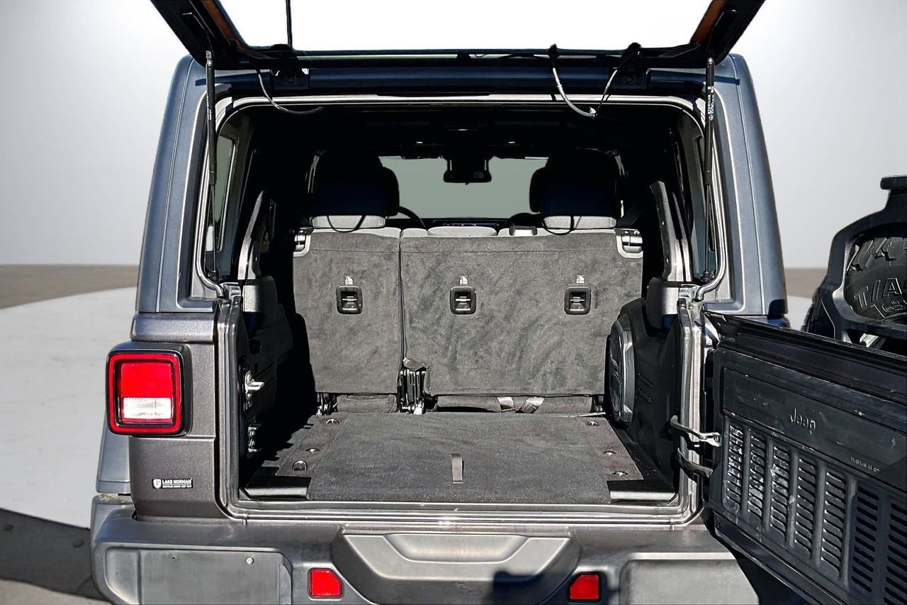 Certified 2024 Jeep Wrangler Willys image 24