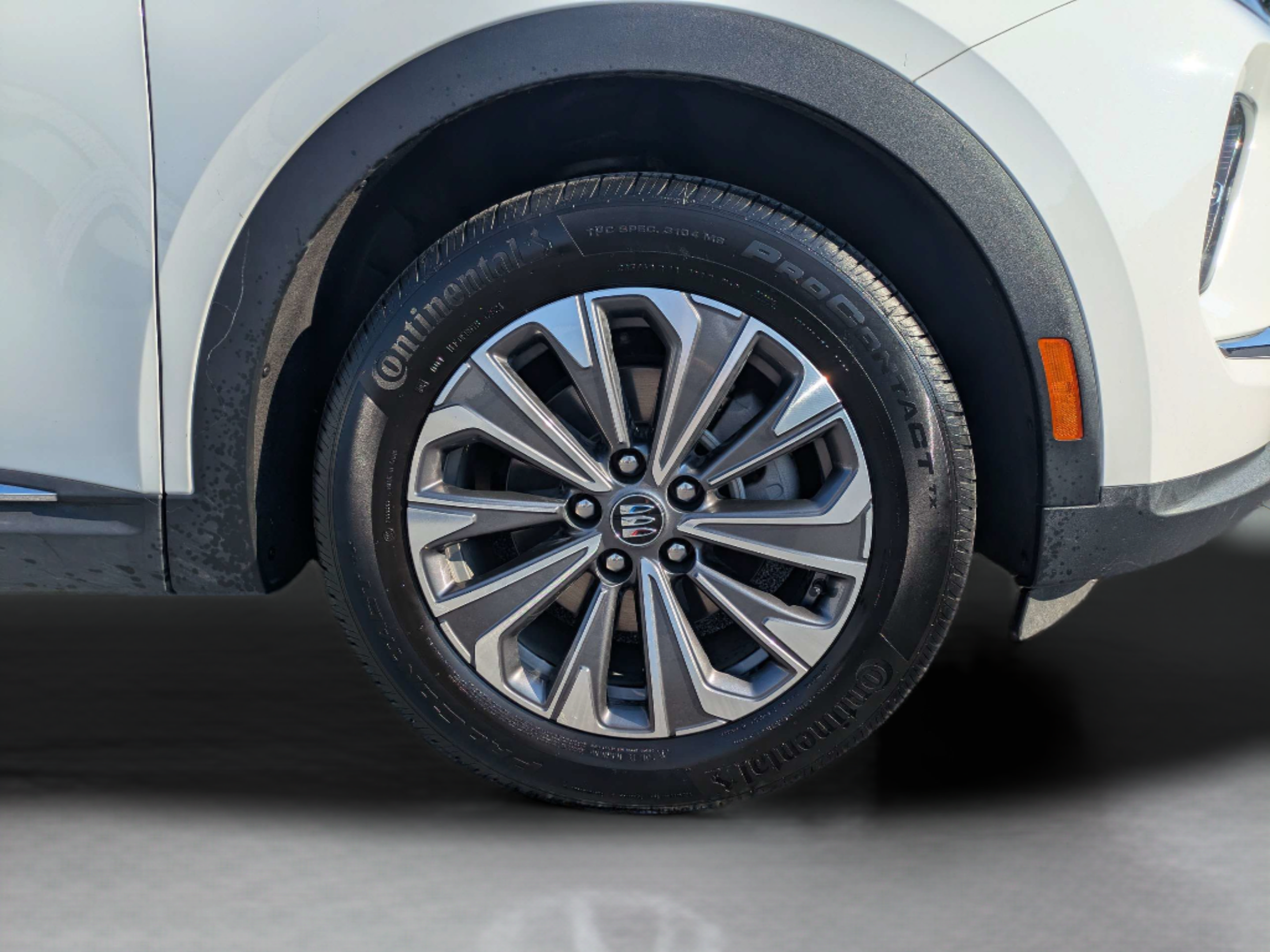 Used 2024 Buick Envision Preferred AWD/4WD image 11