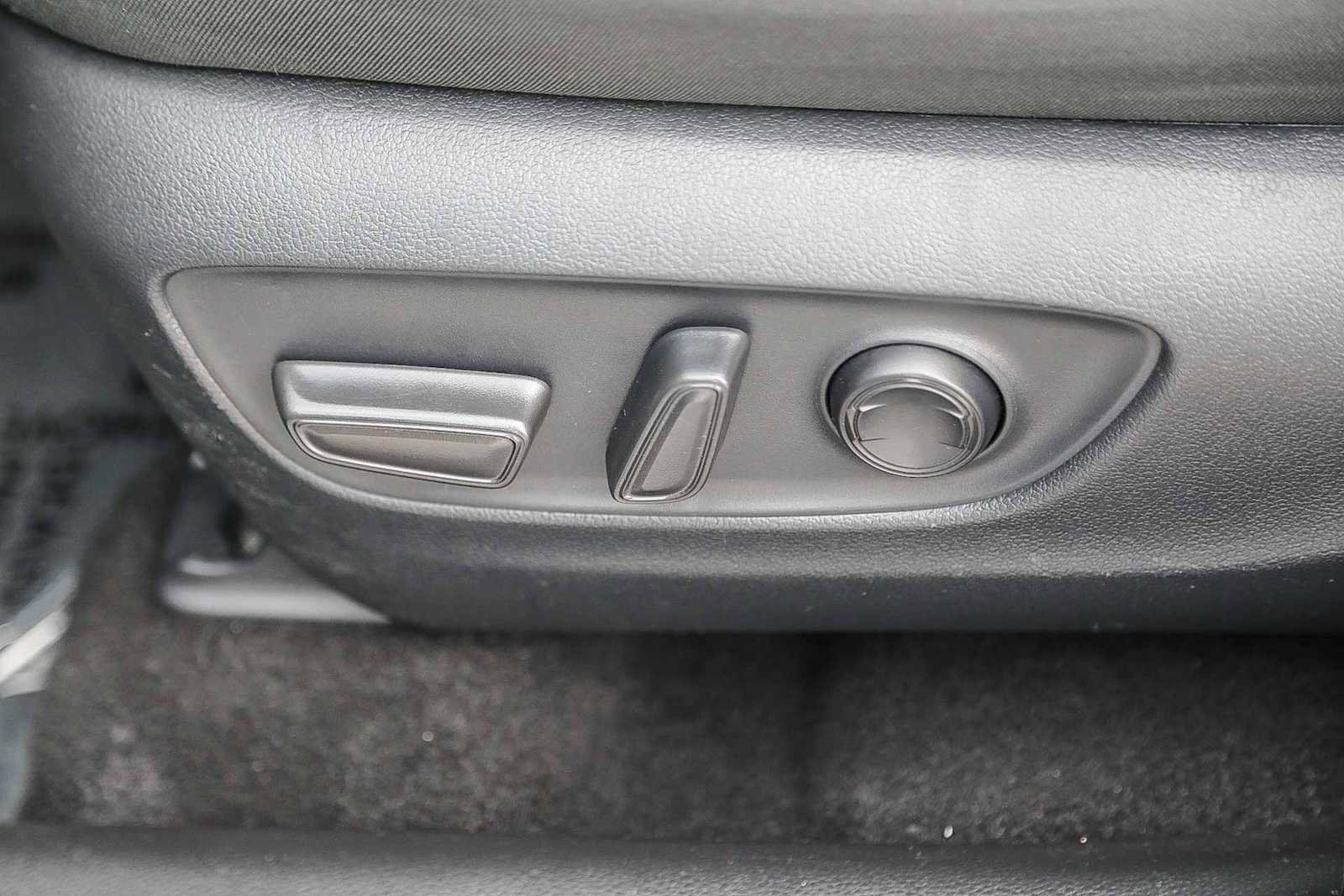 Certified 2024 Toyota RAV4 XLE AWD/4WD image 18