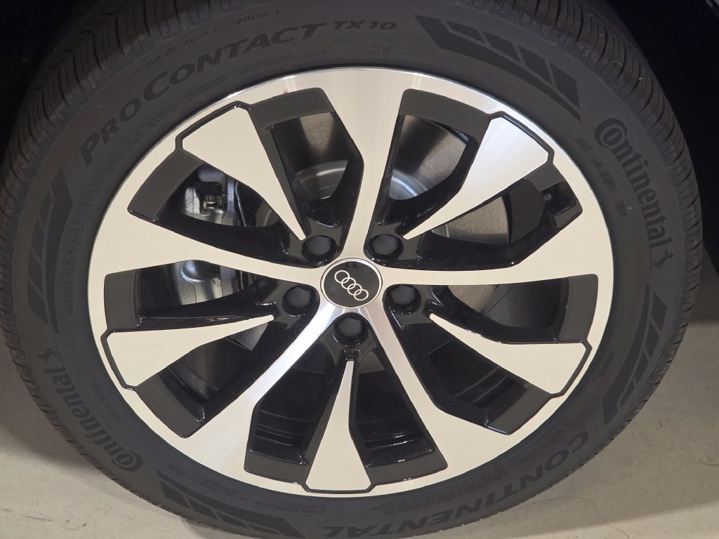 New 2026 Audi Q3 quattro 2.0T AWD/4WD image 8