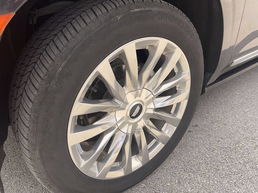 Certified 2023 Cadillac Escalade Premium Luxury w/ Performance Package AWD/4WD image 2