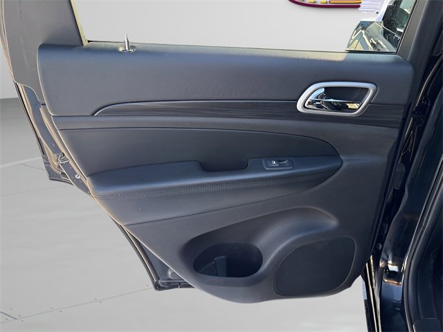 Used 2019 Jeep Grand Cherokee Altitude image 18