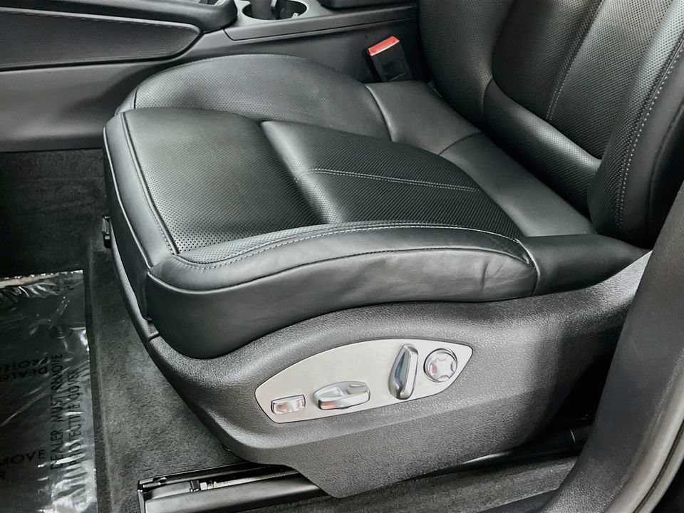 Certified 2026 Porsche Macan AWD/4WD image 22