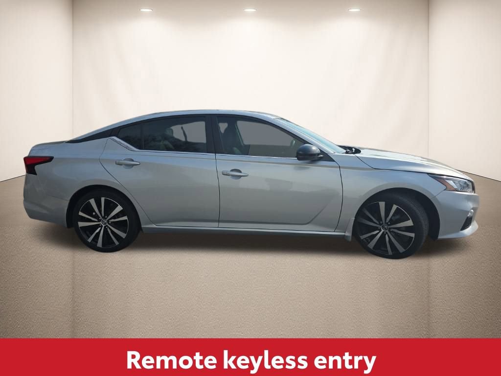 Used 2021 Nissan Altima 2.5 SR w/ SR Premium Package image 9