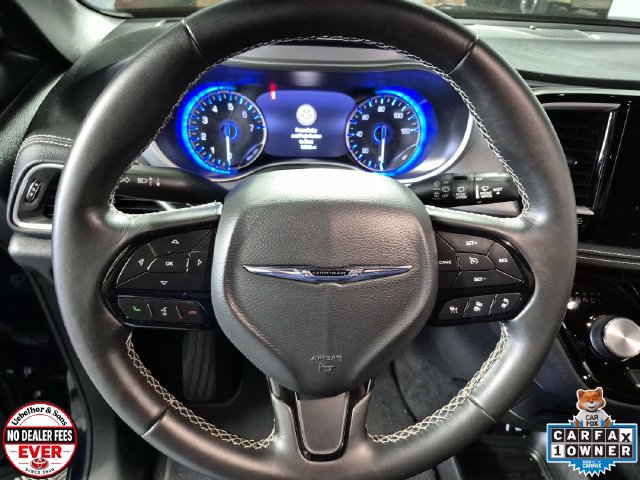 Used 2021 Chrysler Pacifica Touring w/ S Appearance Package FWD image 11