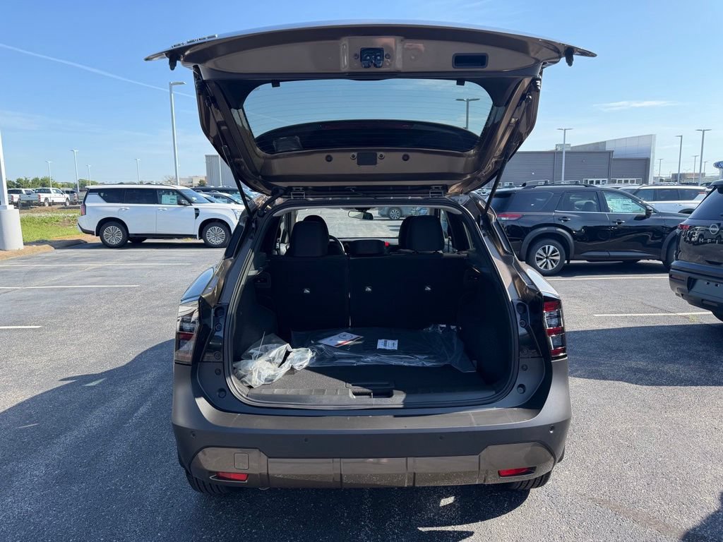 New 2026 Nissan Kicks SV w/ Cold Weather Package FWD image 31