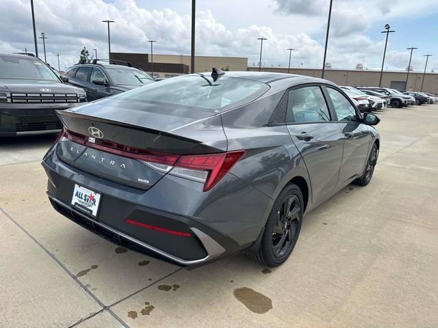 New 2026 Hyundai Elantra Sport FWD image 10