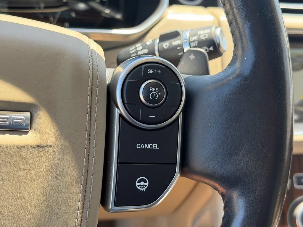 Used 2017 Land Rover Range Rover HSE AWD/4WD image 22