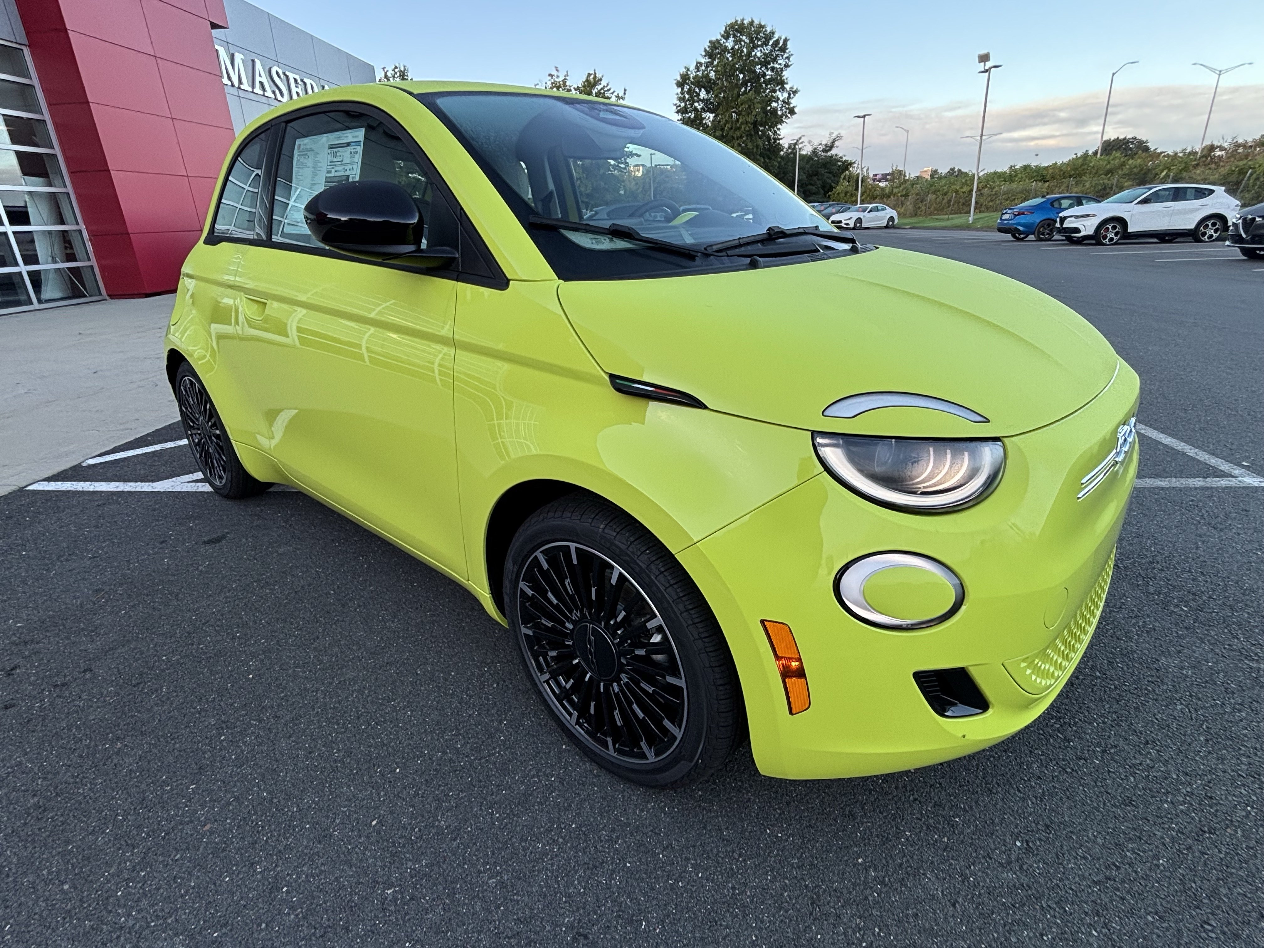 New 2026 FIAT 500 e w/ Comfort Group FWD image 8