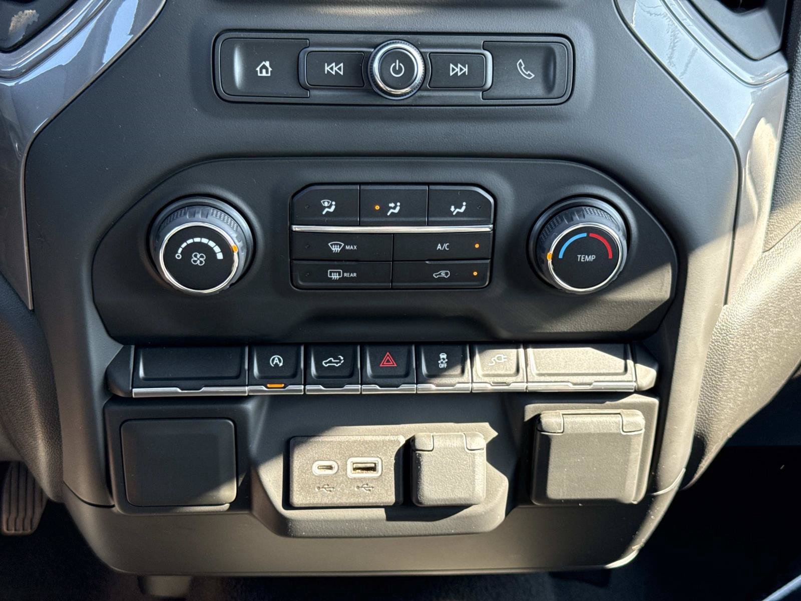 Used 2021 Chevrolet Silverado 1500 Custom AWD/4WD image 11