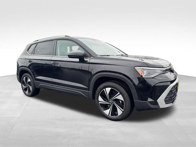 New 2026 Volkswagen Taos SE AWD/4WD image 1
