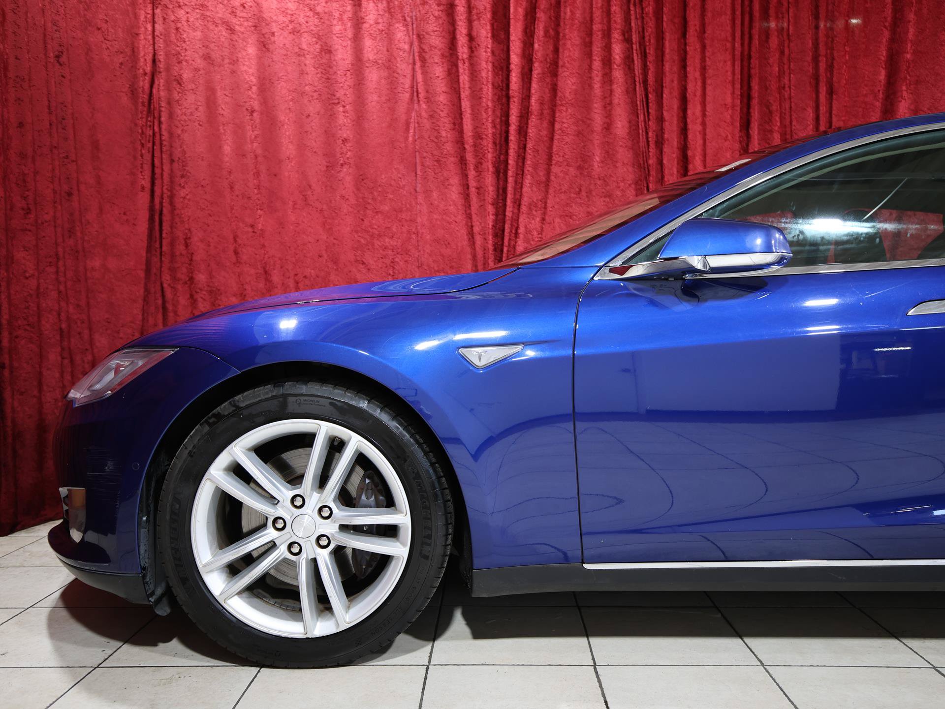 Used 2015 Tesla Model S 85 RWD image 5