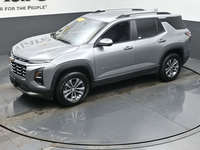 Used 2025 Chevrolet Equinox LT w/ Convenience Package II image 43