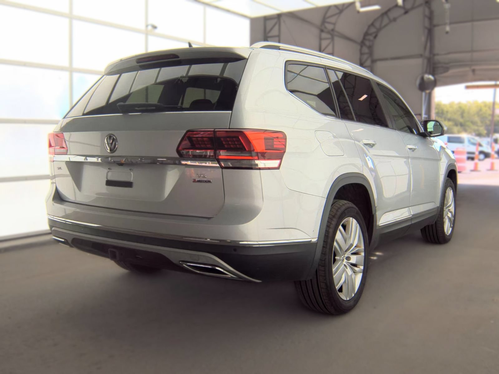 Used 2019 Volkswagen Atlas SEL AWD/4WD image 4