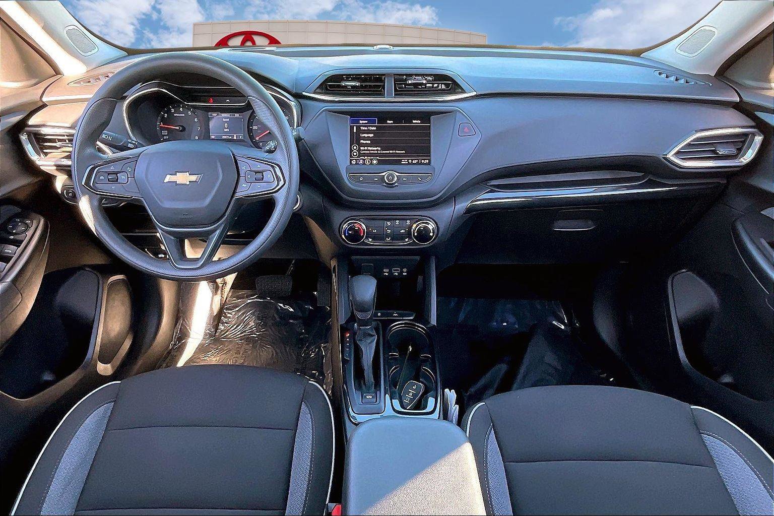 Used 2023 Chevrolet TrailBlazer LT image 15