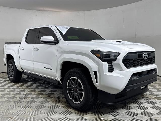 Used 2025 Toyota Tacoma TRD Sport RWD image 1