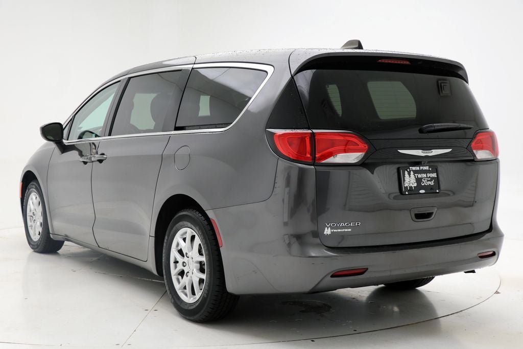 Used 2023 Chrysler Voyager LX FWD image 6