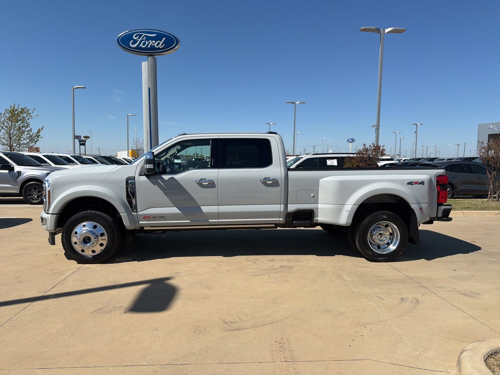 Used 2026 Ford F450 Platinum w/ Platinum Plus Package AWD/4WD video 2