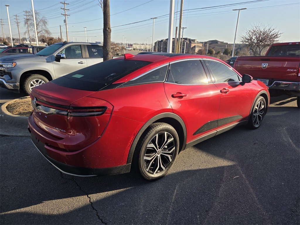 Used 2024 Toyota Crown Limited image 8