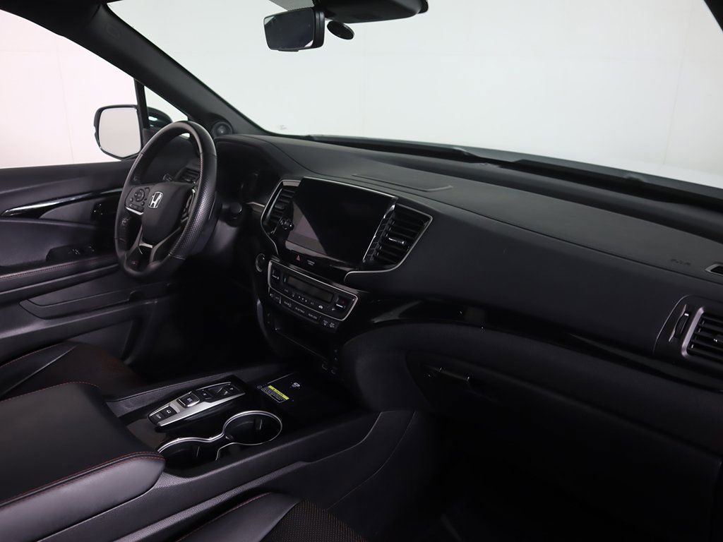 Used 2024 Honda Passport Black Edition image 32