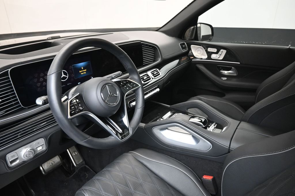 Used 2024 Mercedes-Benz Maybach GLS 600 4MATIC image 22