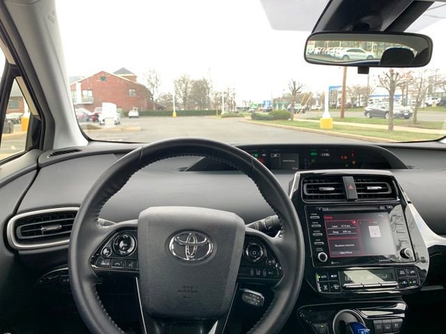 Used 2022 Toyota Prius Prime LE image 16