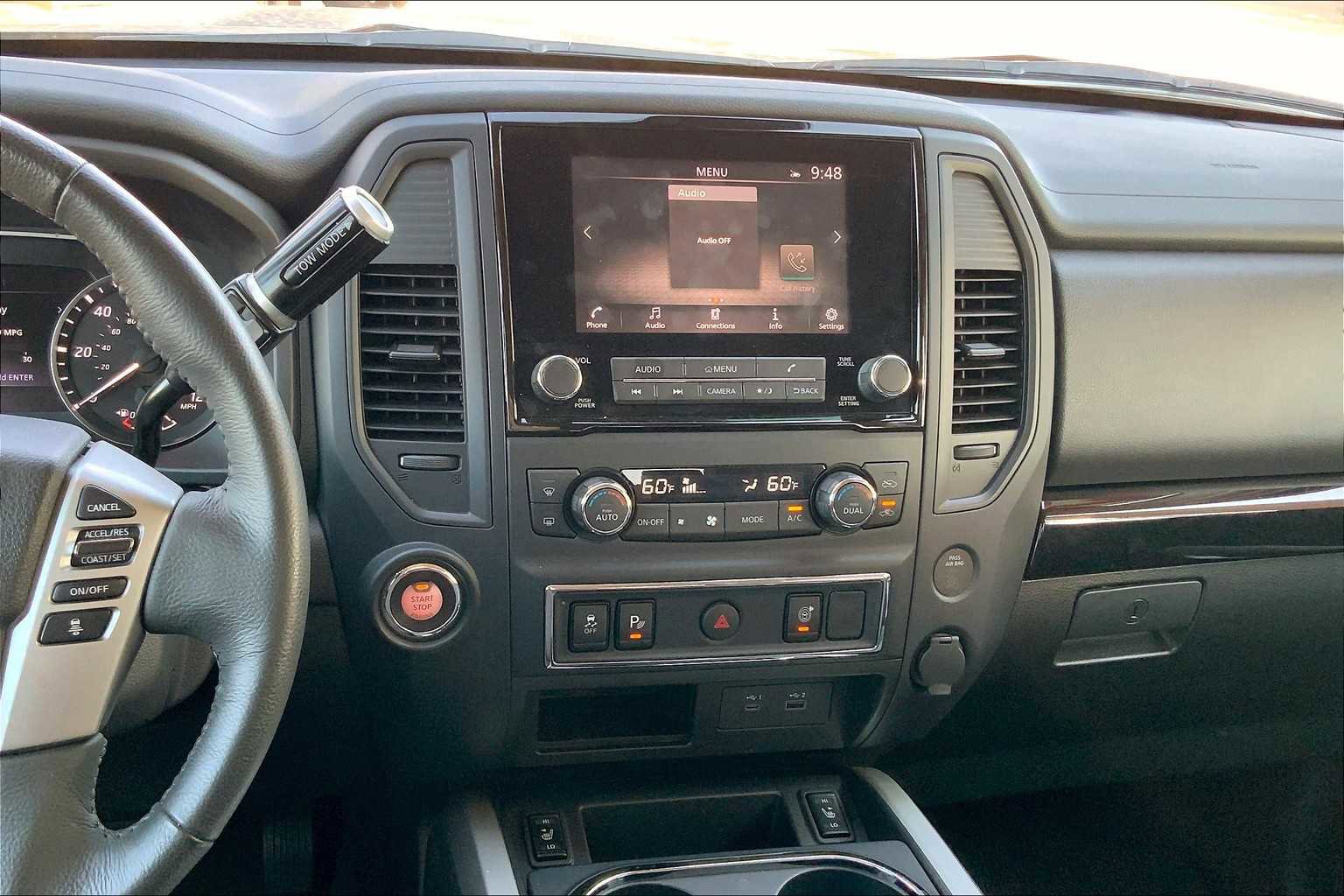 Used 2024 Nissan Titan SV w/ SV Convenience Package image 6