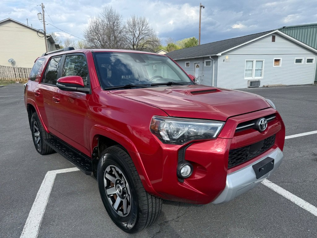 Used 2020 Toyota 4Runner TRD Off-Road Premium AWD/4WD image 3