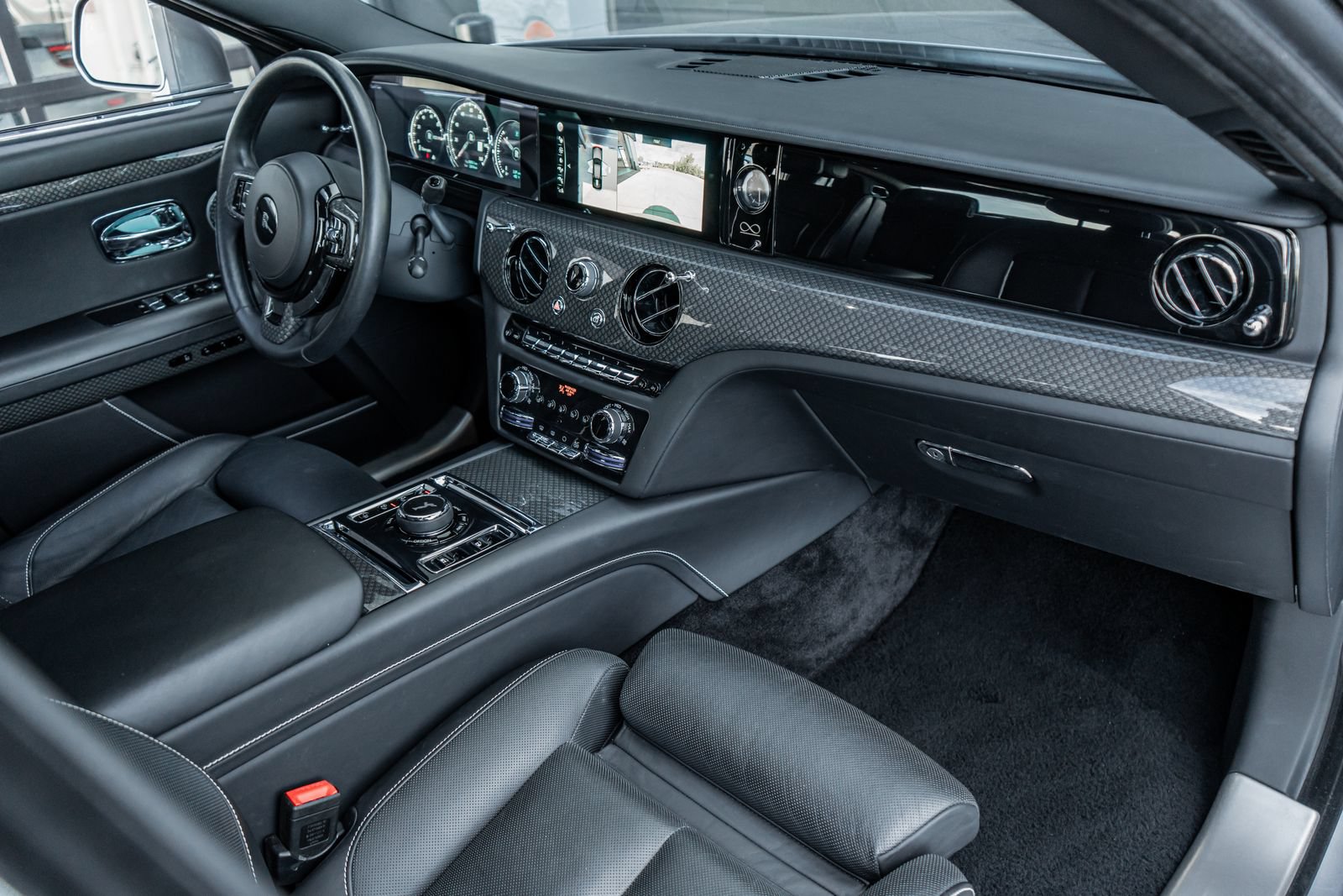 Used 2023 Rolls-Royce Ghost Black Badge AWD/4WD image 2