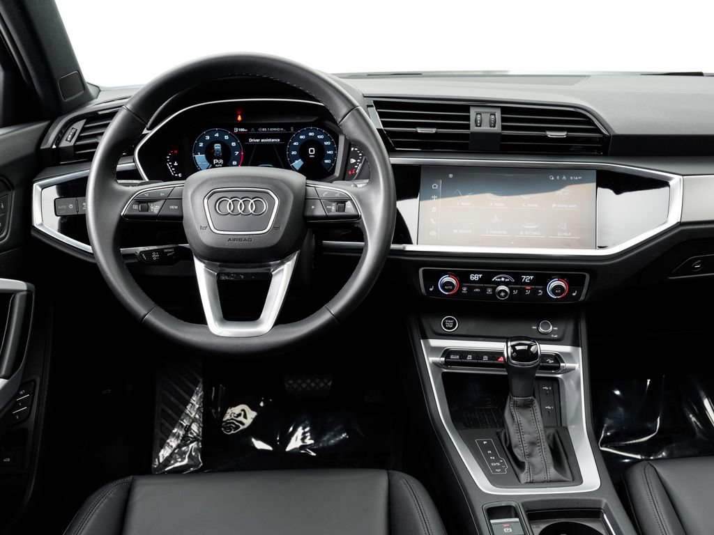 Certified 2025 Audi Q3 2.0T Premium w/ Convenience Package AWD/4WD image 19